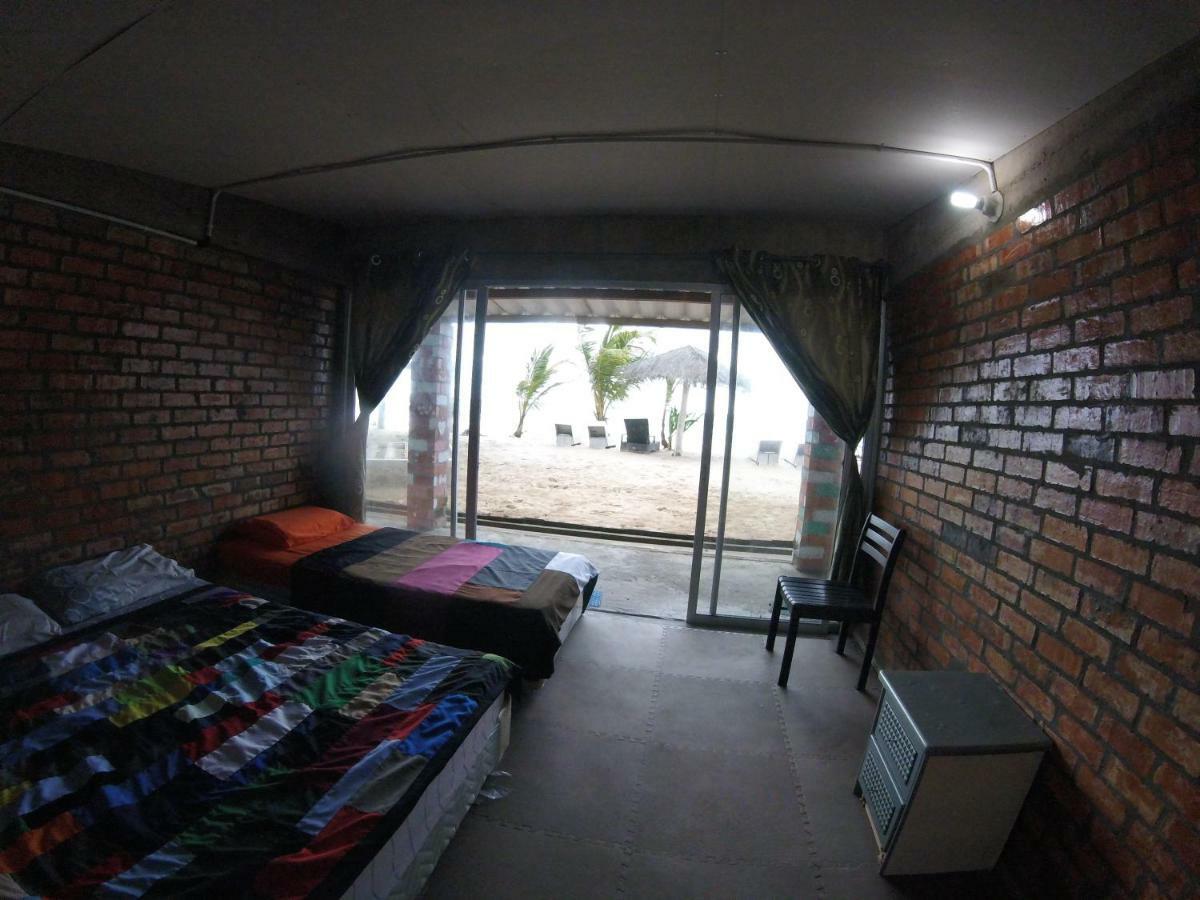 Nagapuri Hotel Kuala Penyu Buitenkant foto