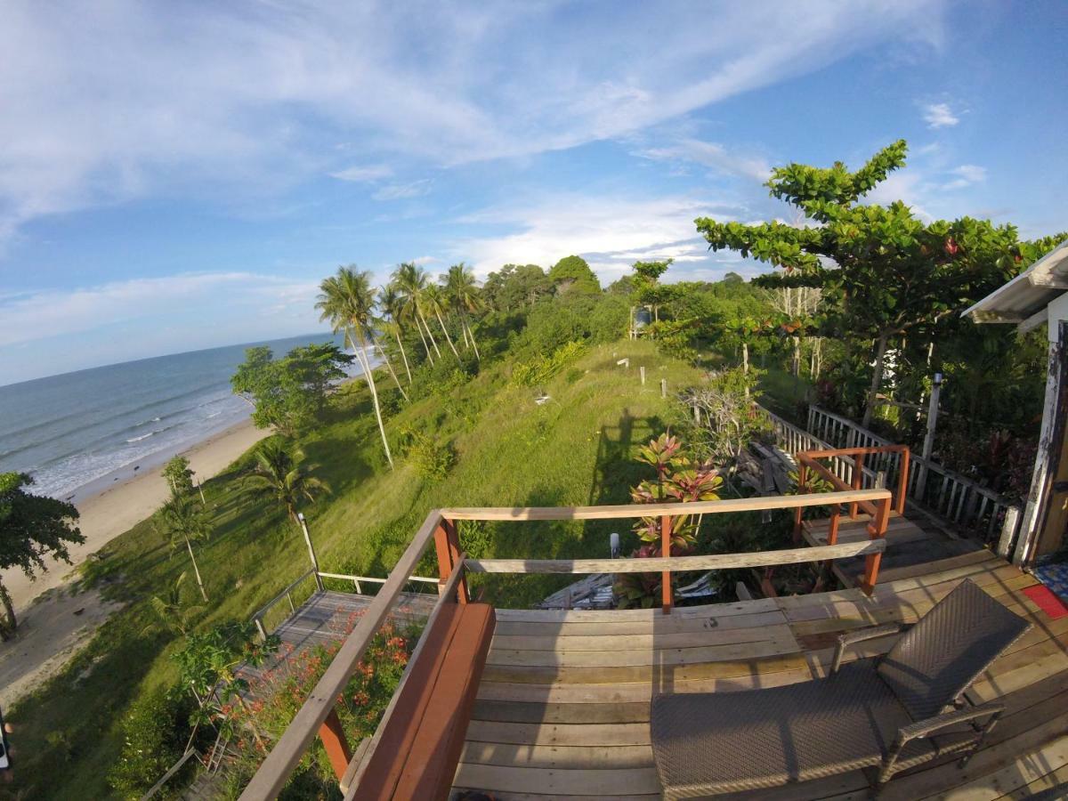 Nagapuri Hotel Kuala Penyu Buitenkant foto